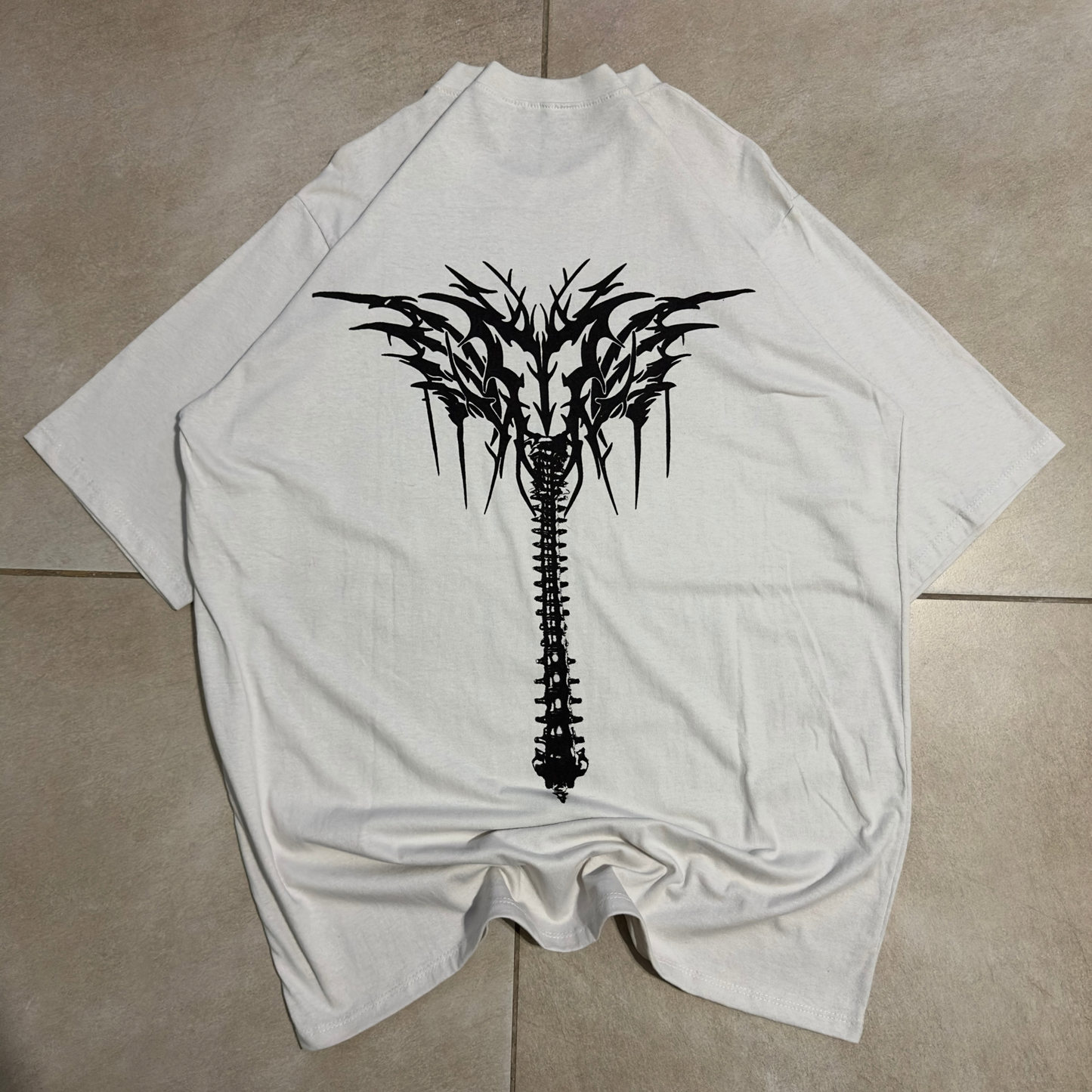 REMERA OVERSIZE BACKBONE